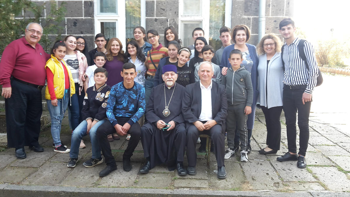 Վերջին ցանկութիւնս՝ օգնութիւն  «Թռչունեան տուն» մանկատան որբ երեխաներուն