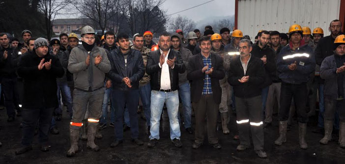 Madenciler yeraltında eylemde
