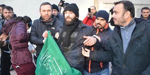 Cumhuriyet önünde  gözaltı