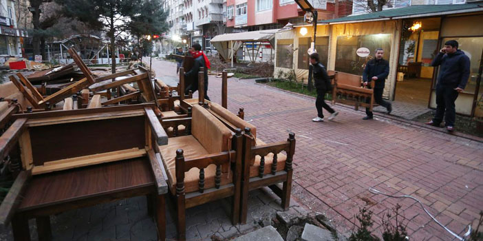 Sanat Sokağı'ndaki kafeler kaldırıldı