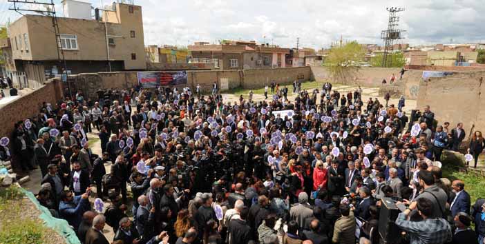 Demirtaş: Keşke bugün Türkiye’nin bütün kentlerinde birlikte yas tutabilseydik