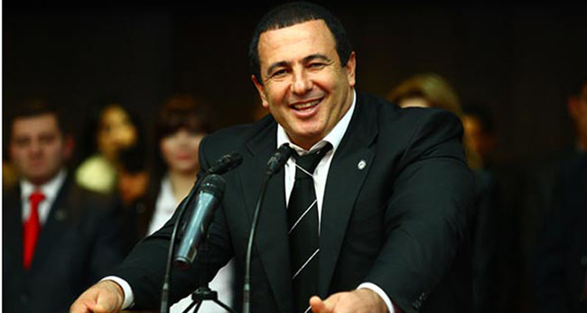 Ermenistan muhalefet partisi lideri politikayı bıraktı