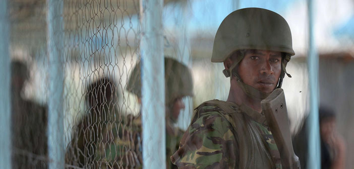 Kenya Somali'deki Eş Şebab kamplarını bombaladı