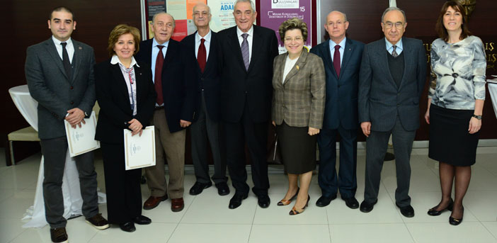 Ermeni okullarına ödül