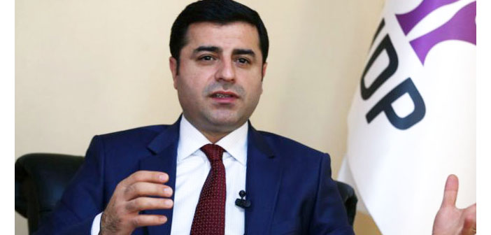 Demirtaş: AKP iktidarı kaybetmenin, biz barajın sınırında