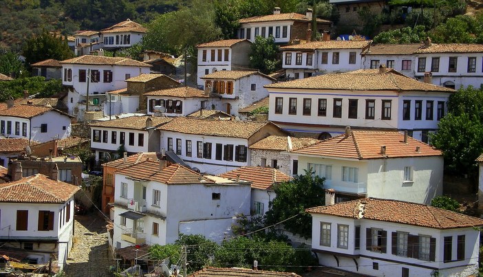 Nişanyan Evleri yıkımla karşı karşıya