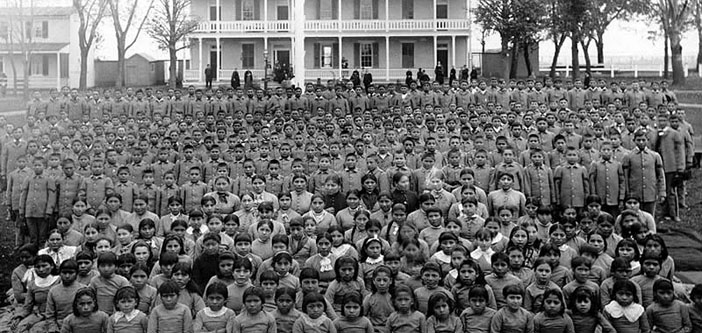 "Kanada yerlileri kültürel soykırıma maruz kaldı"