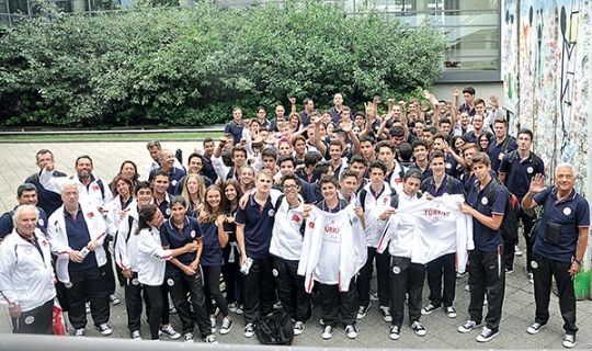 120 kişilik bir ekiple oyunlara katılan Türkiye takımı, 1 altın, 6 gümüş, 4 de bronz olmak üzere, 11 madalyayla katıldığı dallarda başarılı sonuçlar elde ederek İstanbul’a döndü.