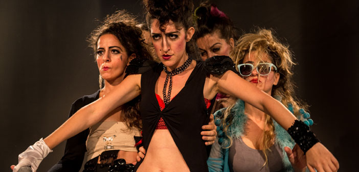 Tiyatro perdeleri açılıyor