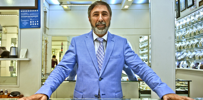 ‘İmamın çocukları, şapeli ayine hazırlıyor’