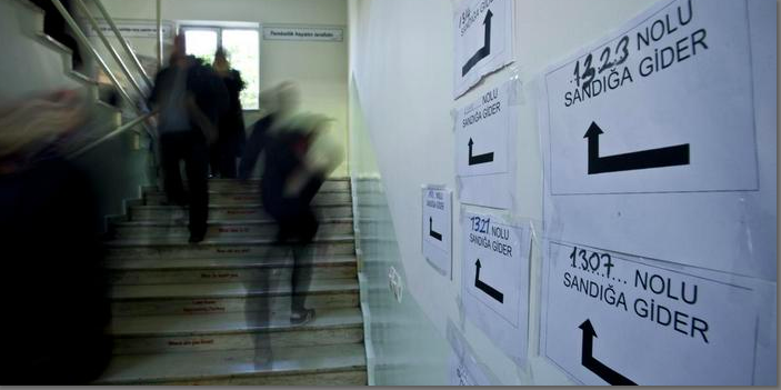 Oy verme işlemi devam ediyor