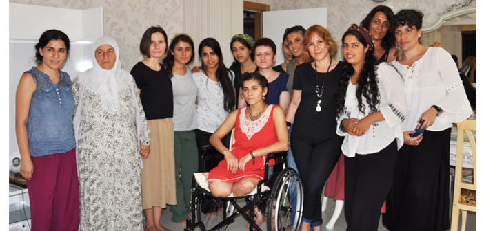 Lisa’nın eli ayağı olmak