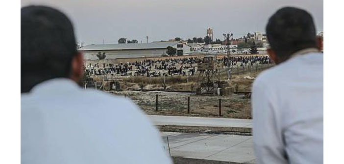 Mülteci misafirhanesi oldu mülteci hapishanesi