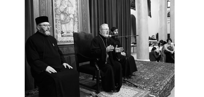 Ateşyan Dzınunt Yortusu’nda herkese verdi veriştirdi