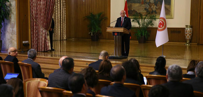 Anayasa Komisyonu için dört partiye mektup