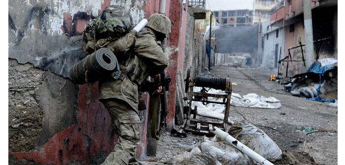 Sarıyıldız: Bir binada mahsur kalan onlarca kişi öldürüldü