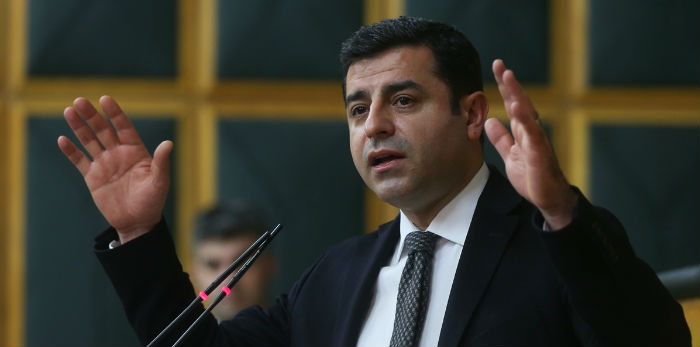 Demirtaş: Cizre’deki cenazeleri sokaklara dağıtıyorlar