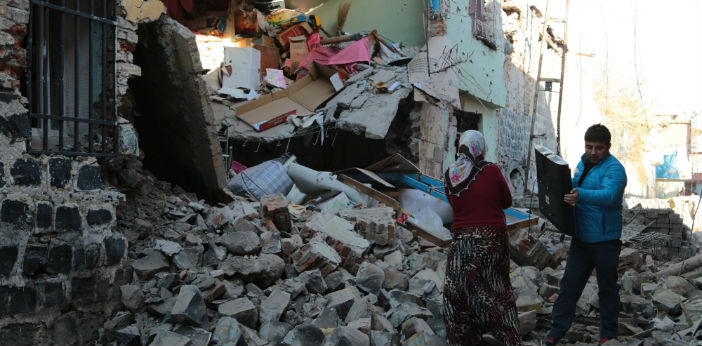 Sur’da sokağa çıkma yasağı yine genişletildi