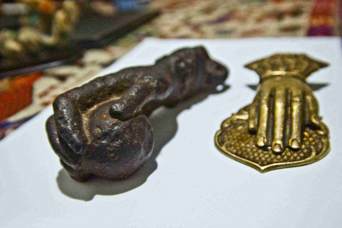 Valuables from the grave