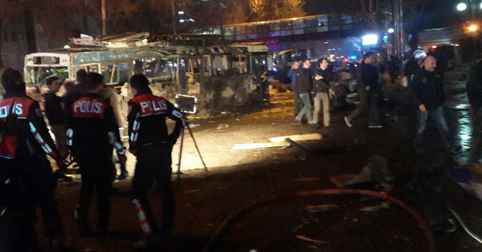 Ankara'da bombalı saldırı: 37 kişi hayatını kaybetti