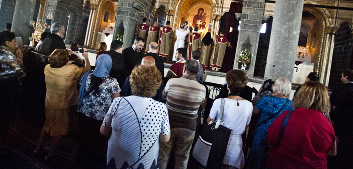 Zor zamanlarda Diriliş