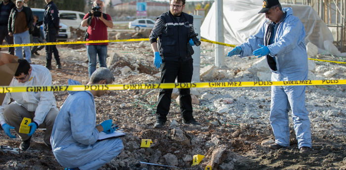 Kilis’e atılan roketler dördü çocuk beş kişiyi öldürdü