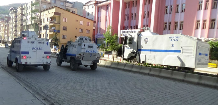 Hakkari’de yasak kalktı, yasak geldi