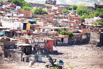 Sur'daki yıkım ortaya çıktı