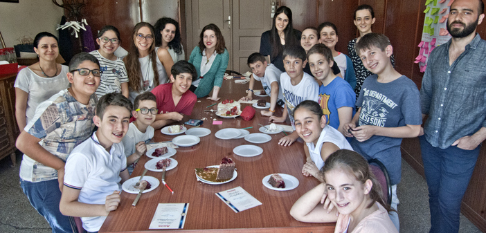 Agos öğrencilerle: Çocuk gazetecilerden kısa bir mola