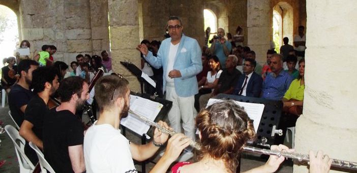 Samandağ'da barışın notaları gökyüzüne uçtu