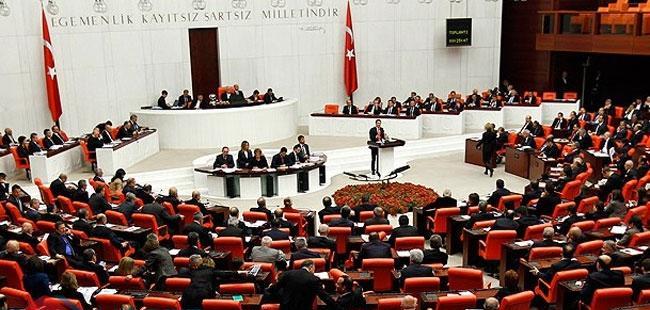 Dört siyasi parti olağanüstü gündemle mecliste