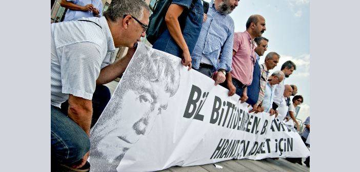 Ercan Demir jandarmayı işaret etti