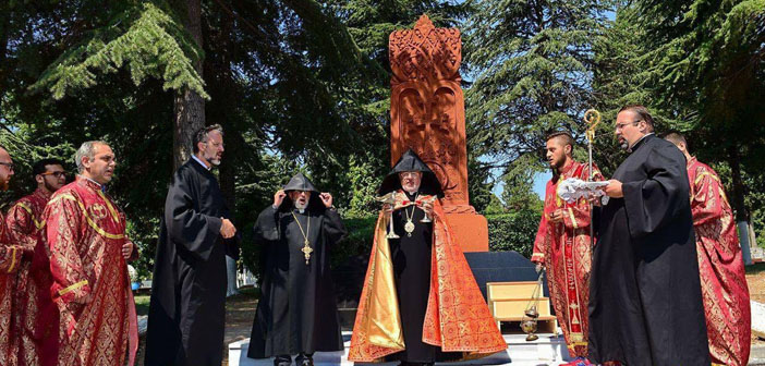 Balıklı Ermeni Mezarlığı’na yeni anıt