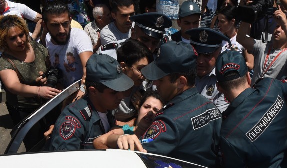 Yerevan’da polis şiddeti cezasız kalıyor