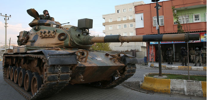 Ankara'dan Silopi'ye askeri sevkiyat