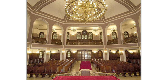 Nefrete inat buradayız!