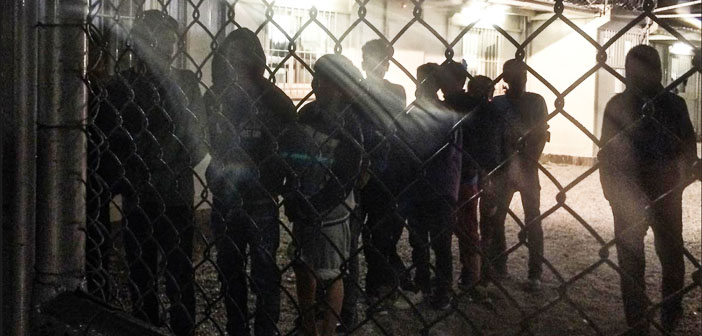 HRW: Refakatçisi olmayan çocuklar kilit altında tutuluyor