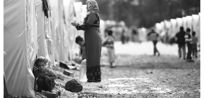 "Suriyeli mültecilere vatandaşlıktan önce statü verilmeli"