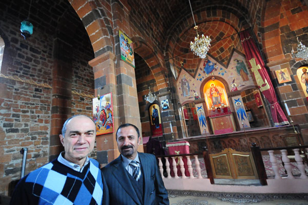 Nazaret Binatlı ve Cahit Zeydanlı 