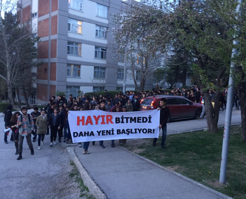ODTÜ öğrencileri eylemdeydi. Fotoğraf: twitter