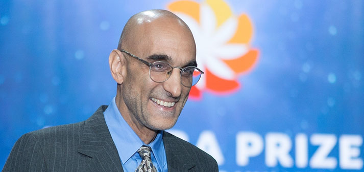 Aurora Uyanan İnsanlık Ödülü Tom Catena'nın