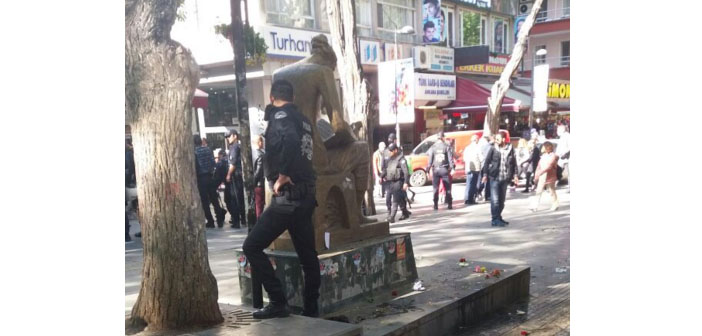 Açlık grevindeki eğitimcilerin direniş alanına polis müdahalesi: Dört gözaltı