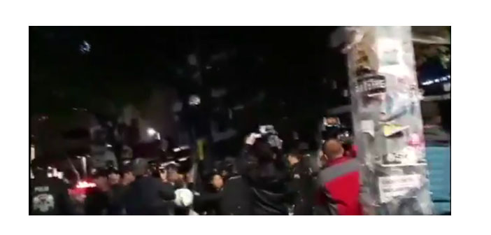 Yüksel Caddesi'ne geceyarısı polis saldırdı, 3 kişi gözaltına alındı