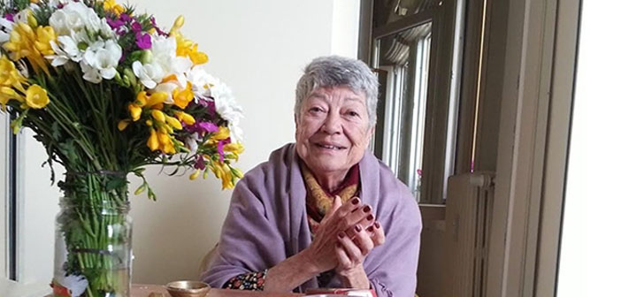 Şirin Tekeli mor kıyafetli kadınlar tarafından uğurlanacak