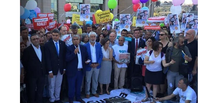 Cumhuriyet gazetecileri 9 ay sonra ilk kez hakim karşısında