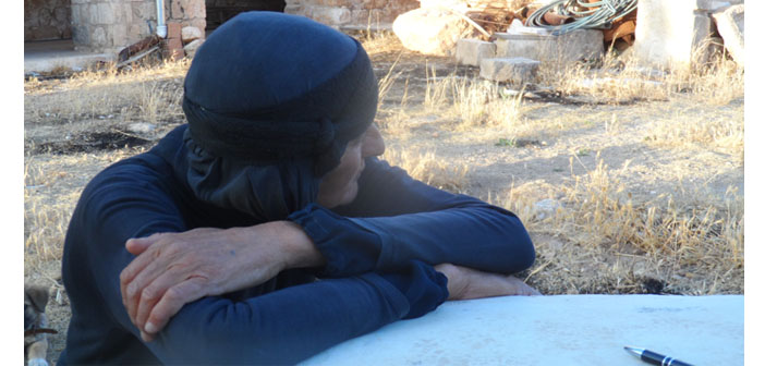 Kilisede tek başına