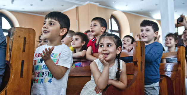 Okullar sorunlarla açılıyor