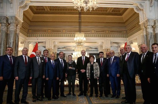 Sivillerden seçim çağrısı