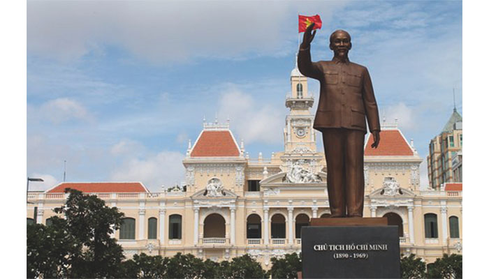 Çağımızın klasiklerden olmaya aday bir Vietnam romanı