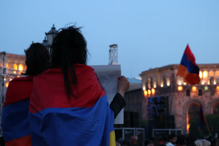 Karapetyan Paşinyan ile buluşmuyor